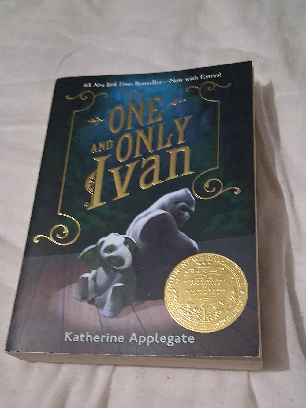 The One and Only Ivan by - Green/Gold Cover